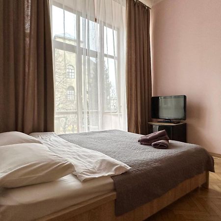 Romantic Apartments - Оn Valova Street Lvov Exteriér fotografie